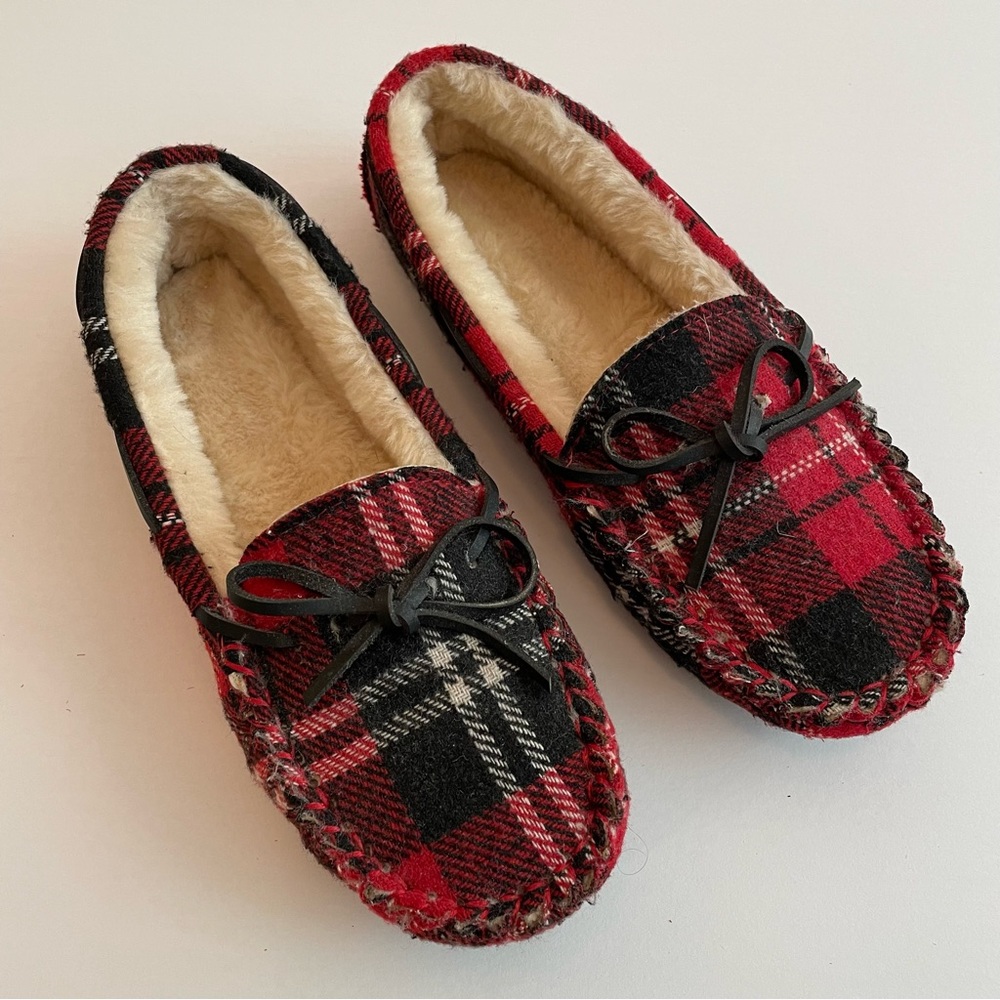 LAM Slippers Moccasins Slip-ons Red Black Plaid Women’s Size 8.5/9 (Euro…